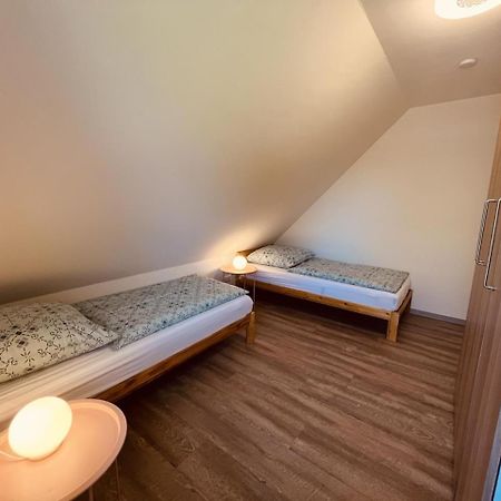 Holmblick - Boddenblick, Balkon, 2 Schlafzimmer, 4 Personen Born Eksteriør bilde
