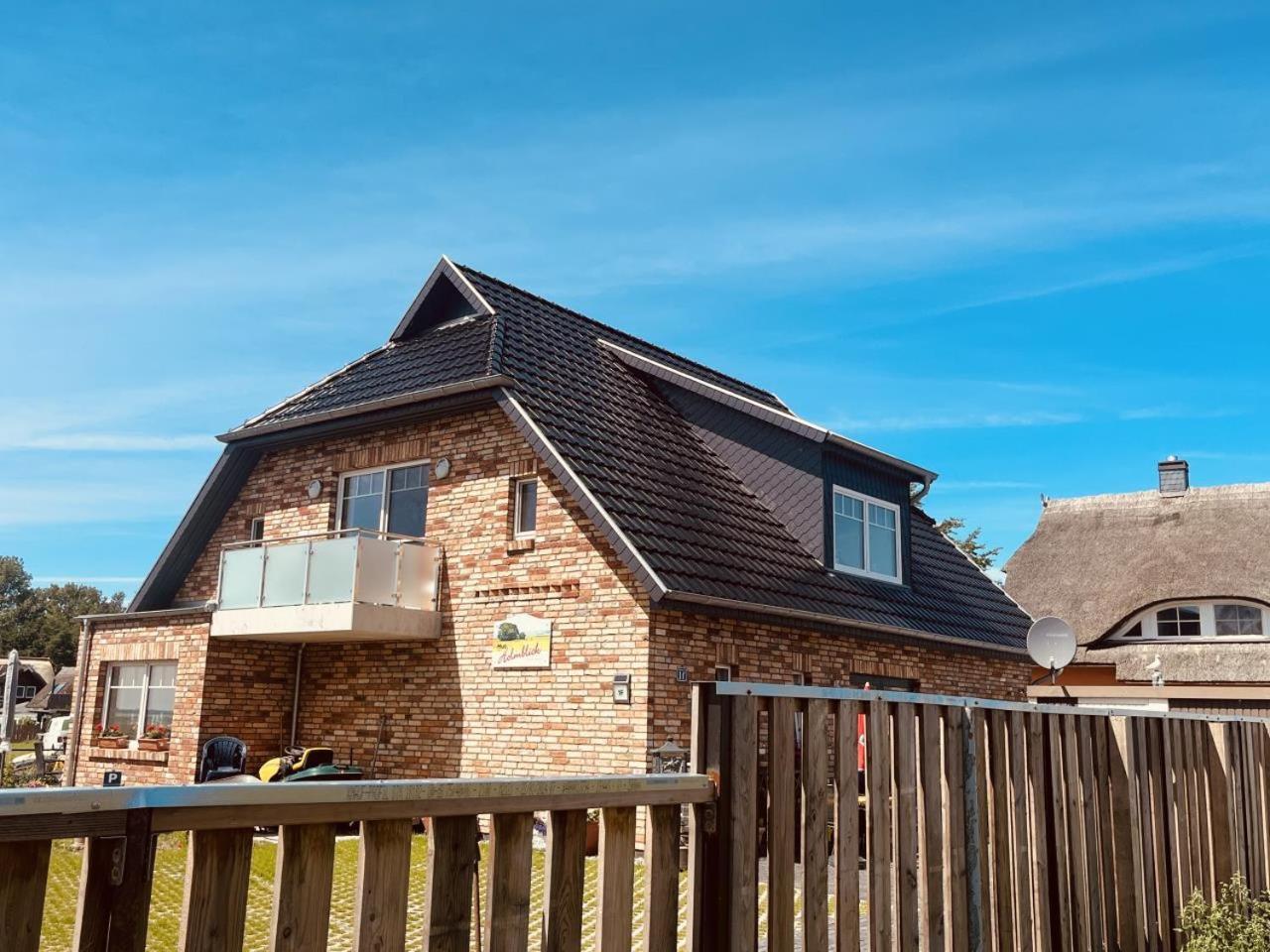 Holmblick - Boddenblick, Balkon, 2 Schlafzimmer, 4 Personen Born Eksteriør bilde