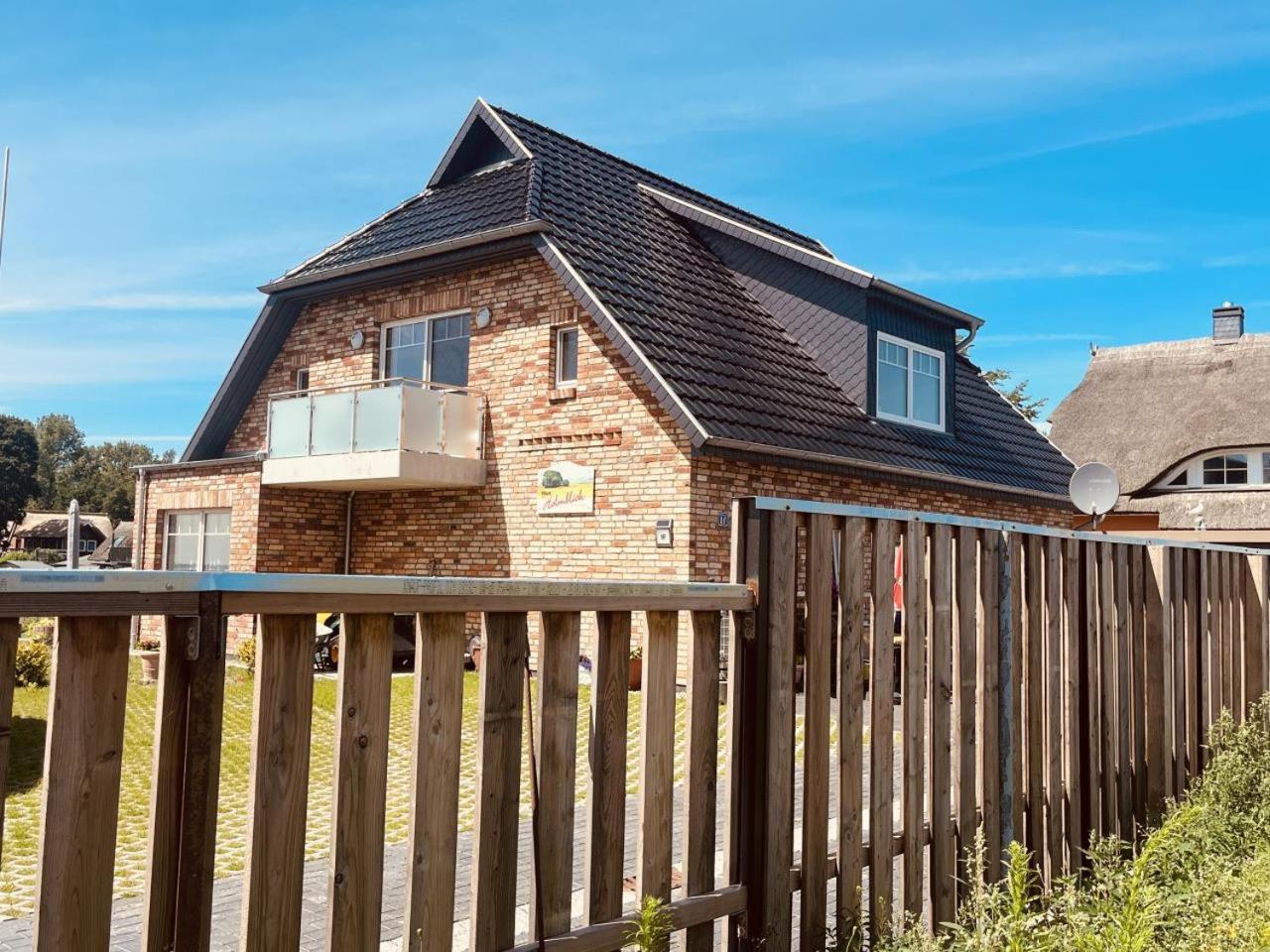 Holmblick - Boddenblick, Balkon, 2 Schlafzimmer, 4 Personen Born Eksteriør bilde